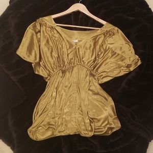 Vertigo Paris soft and luxurious top. Size S